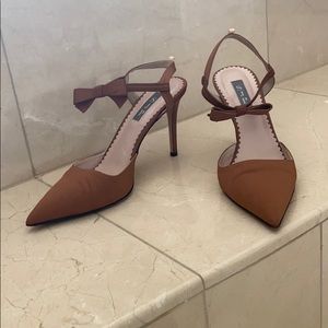 SJP HEELS